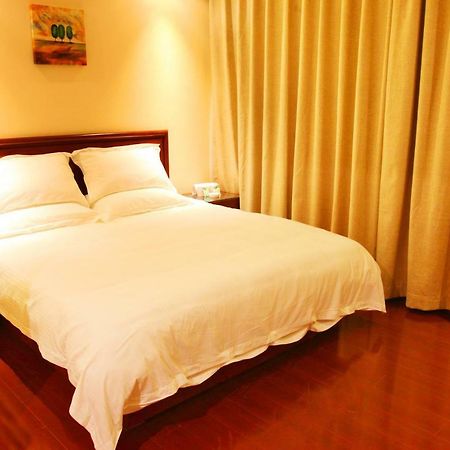 Greentree Inn Guiyang Court Street West Zhongshan Road Subway Station Business Hotel Екстериор снимка