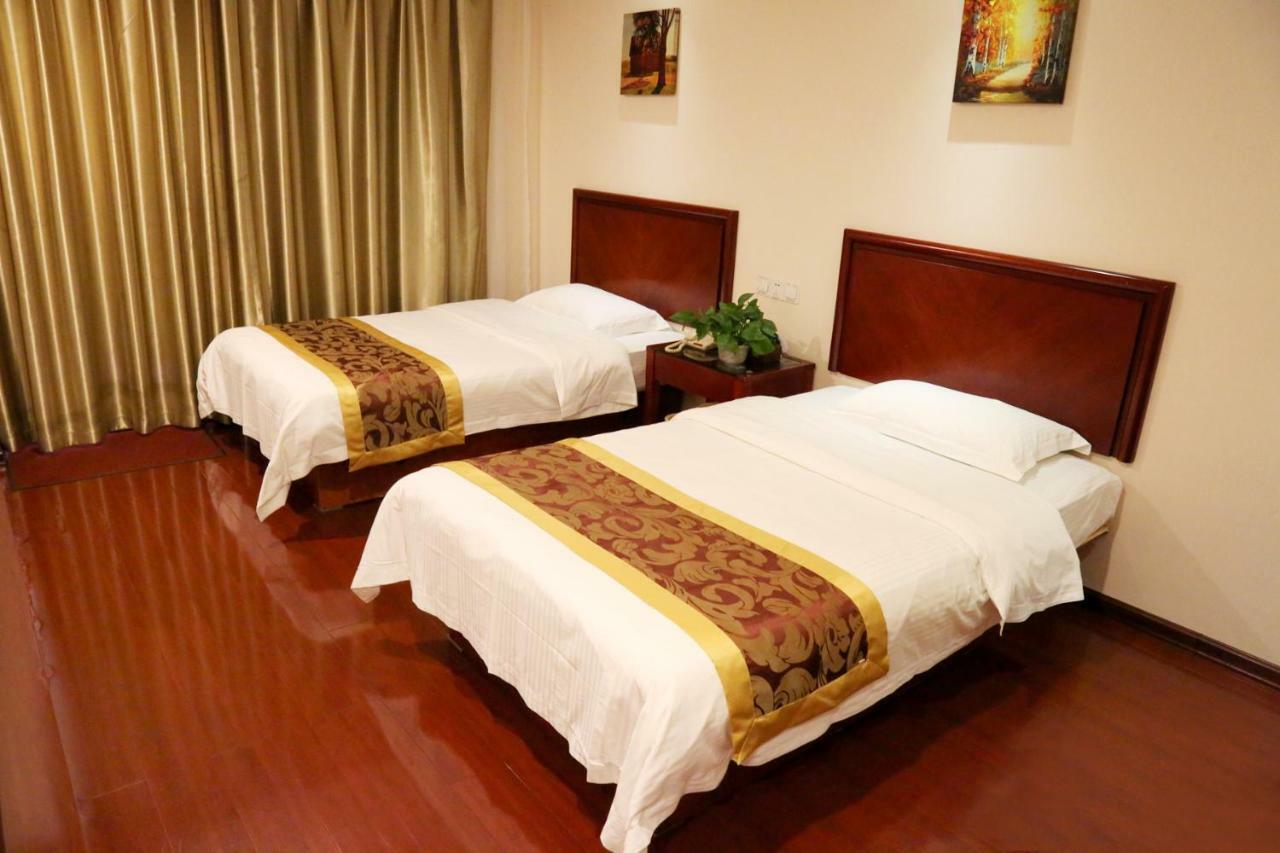 Greentree Inn Guiyang Court Street West Zhongshan Road Subway Station Business Hotel Екстериор снимка