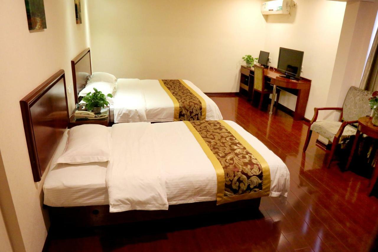 Greentree Inn Guiyang Court Street West Zhongshan Road Subway Station Business Hotel Екстериор снимка