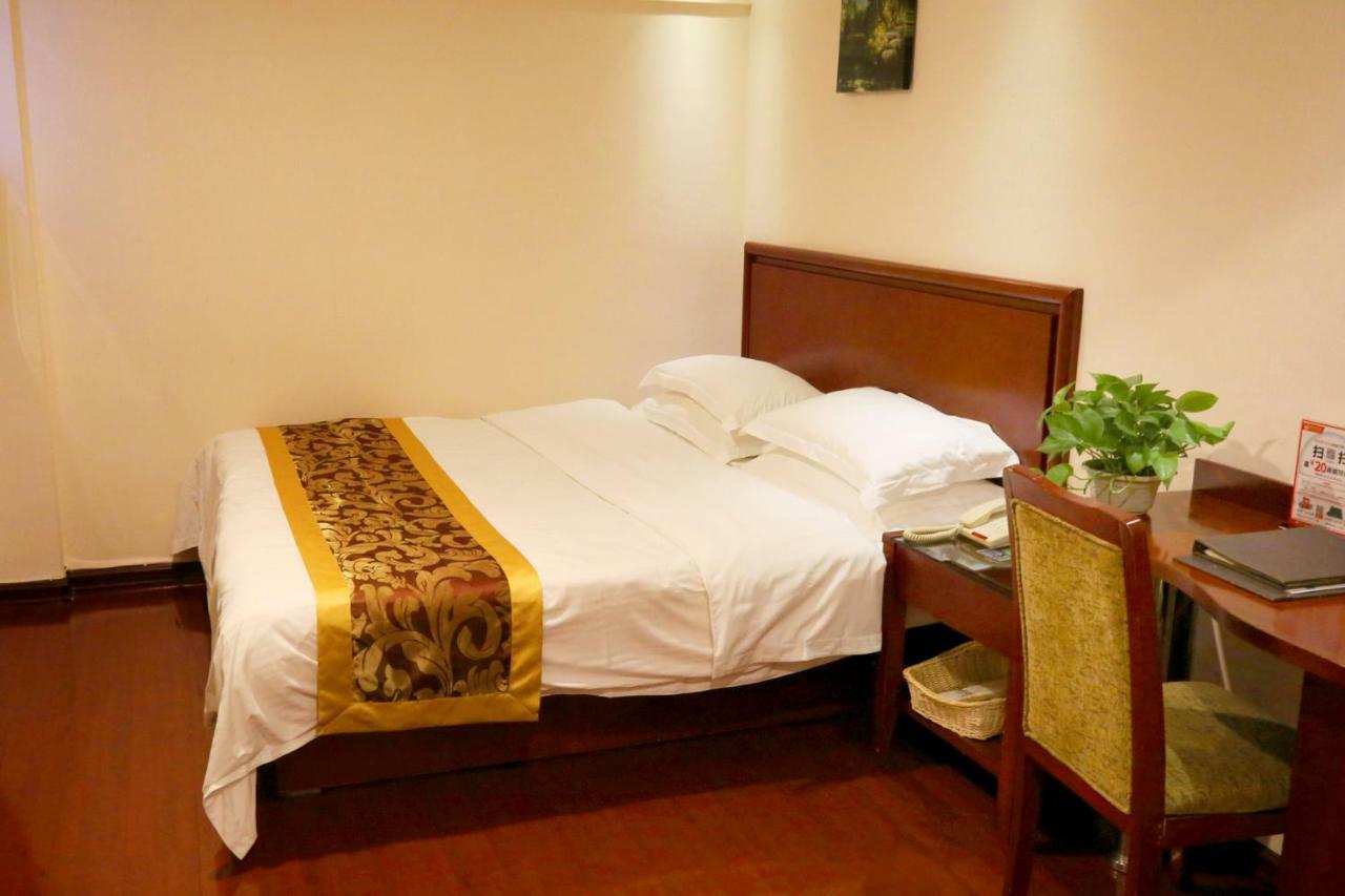 Greentree Inn Guiyang Court Street West Zhongshan Road Subway Station Business Hotel Екстериор снимка