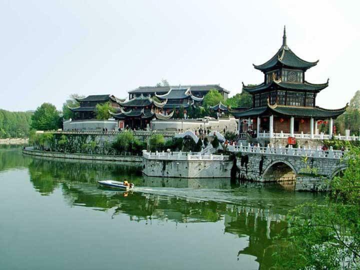 Greentree Inn Guiyang Court Street West Zhongshan Road Subway Station Business Hotel Екстериор снимка
